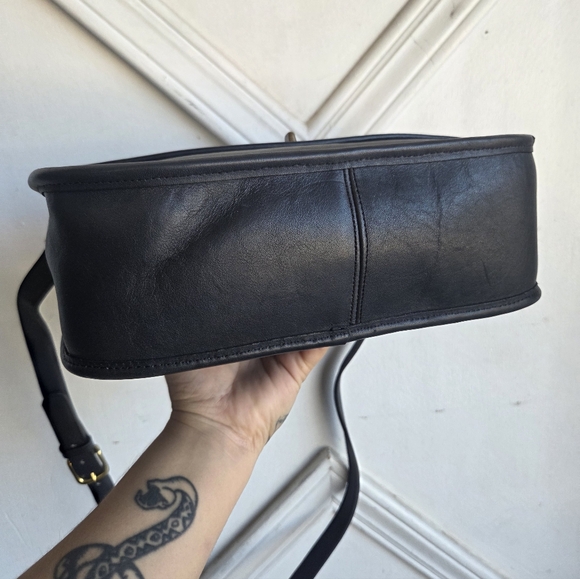 Vintage Coach NYC Navy City Bag 9790 💙🖤 HTF - Picture 7 of 16